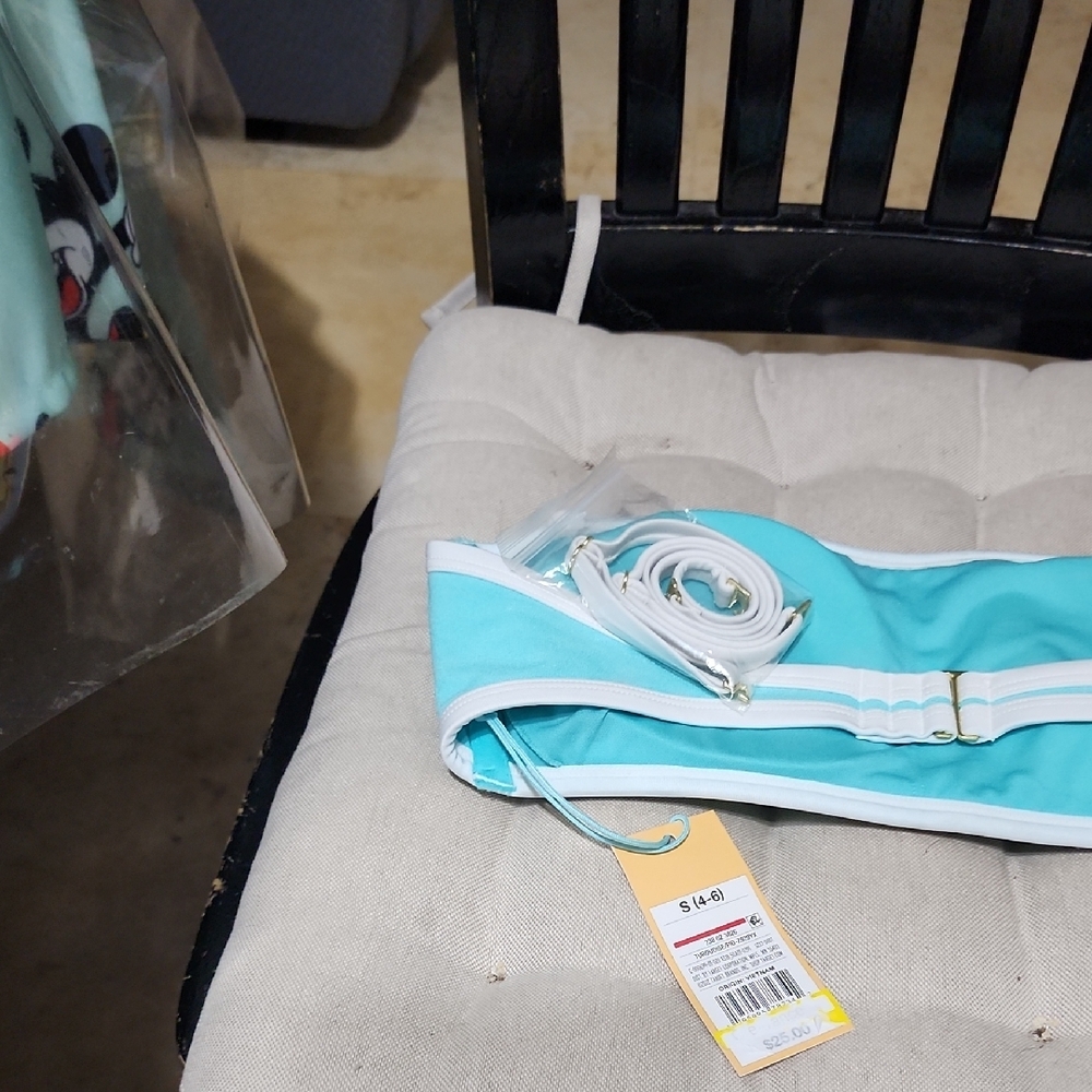 Turquoise Bandeau Top with White Trim - Picture 4 of 5
